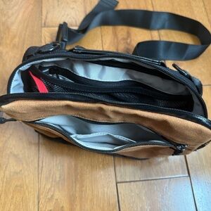Dadsfanny sling/crossbody